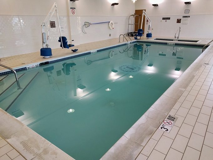 Sheraton Herndon Dulles Airport Pool & Whirlpool