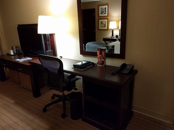 Sheraton Roanoke desk