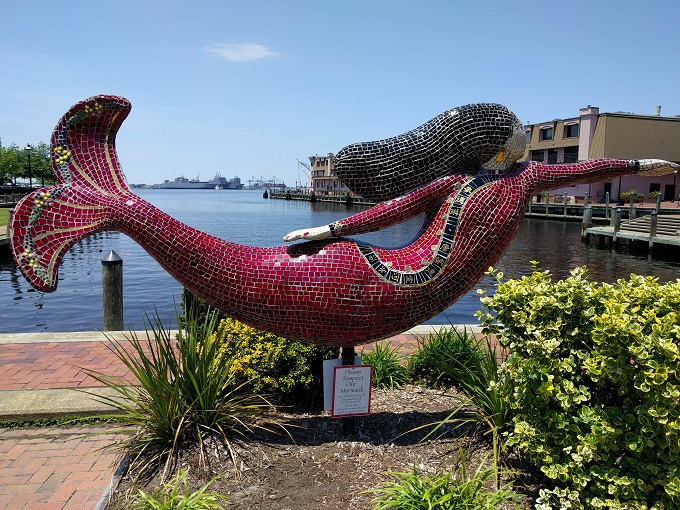 Pagoda and Oriental Garden mermaid