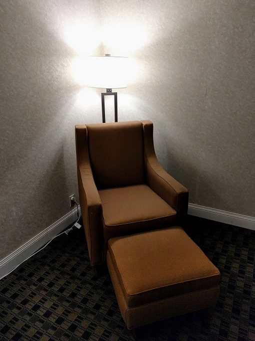 Comfort Inn Greenville SC - Armchair and ottoman