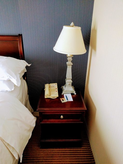 Sheraton Suites Columbus - Bedside table