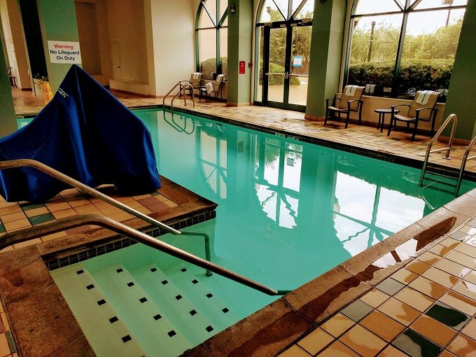 Sheraton Suites Columbus - Swimming pool