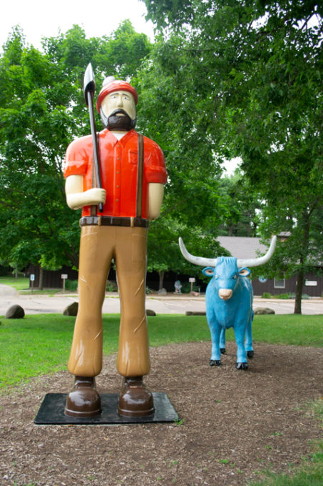 Paul Bunyan statue and Babe The Blue Ox Statue