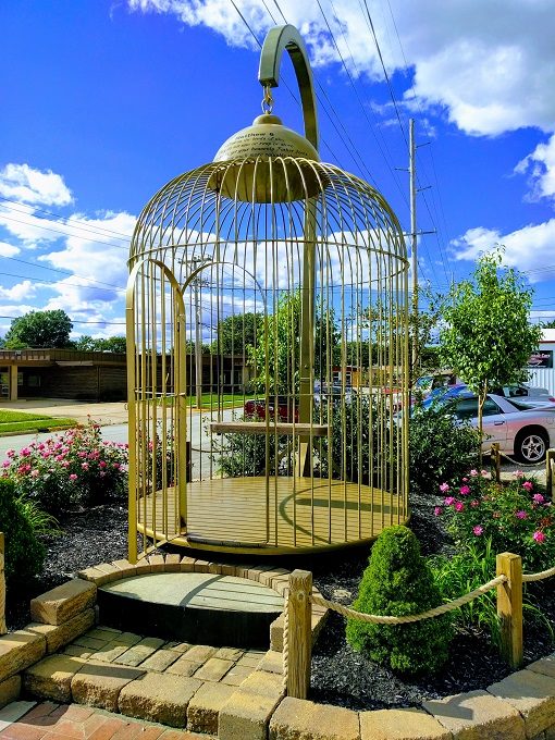 Giant bird cage, Casey IL