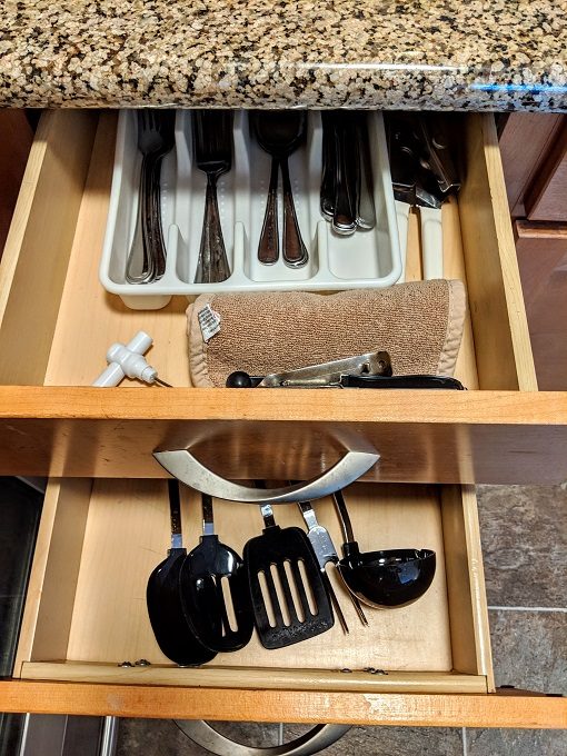 Residence Inn Paducah, Kentucky - Silverware & cooking utensils