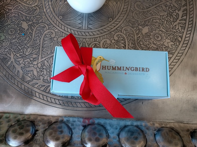 Hummingbird macarons package