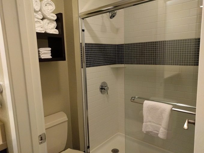 Staybridge Suites Herndon Dulles shower