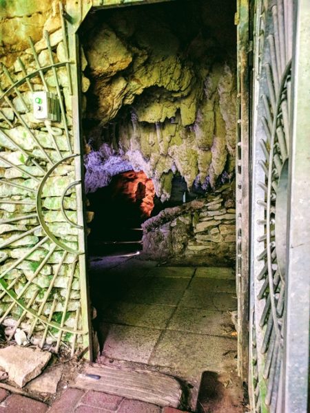 Waitomo Glowworm Caves entrance
