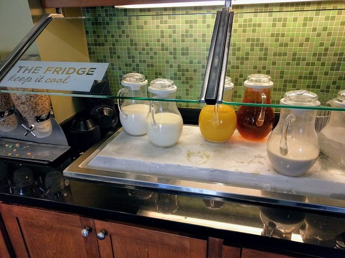 Hyatt Place Charleston Airport-Convention Center Juices and milk