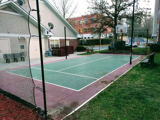 Residence Inn Atlanta Norcross Peachtree Corners Basketball & volleyball court