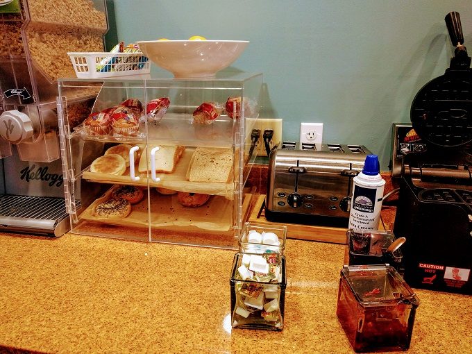 Country Inn & Suites Saraland, Alabama - Breads, bagels, muffins, granola bars, fruit & toaster