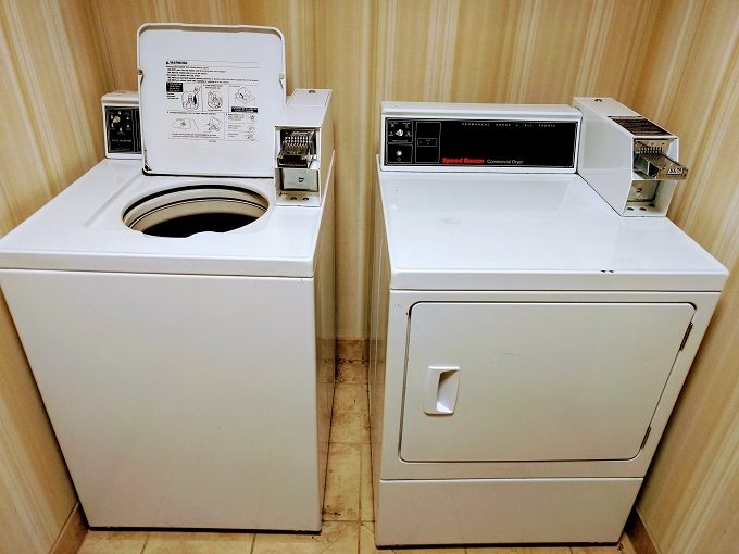 Country Inn & Suites Saraland, Alabama - Guest laundry