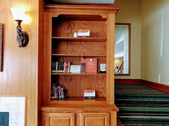 Country Inn & Suites Saraland, Alabama - Read It & Return Library
