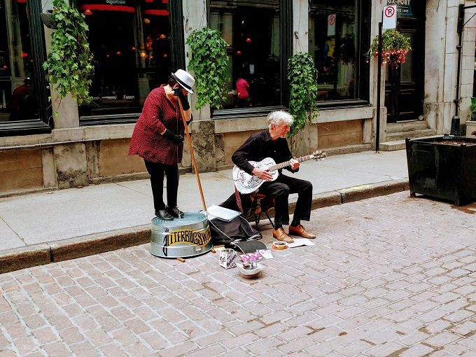 Street performers in Montreal