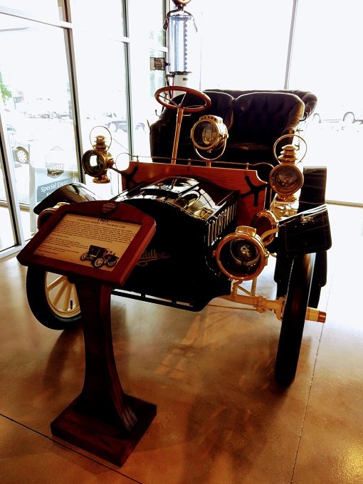 1905 Cadillac Model F Touring Car