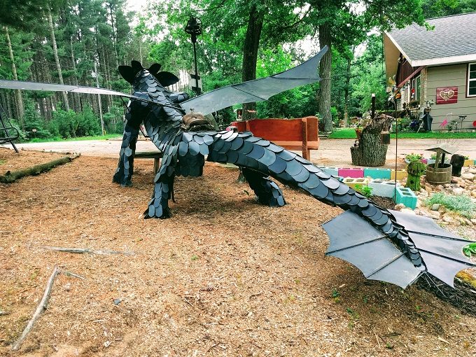 Edgren Bilt Yard Art 3 - Toothless the dragon