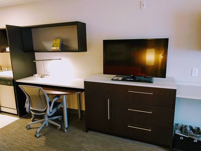 Home2 Suites Green Bay WI - Desk, dresser & TV