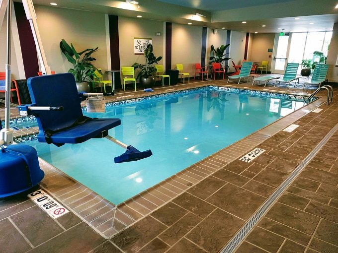 Home2 Suites Green Bay WI - Swimming pool