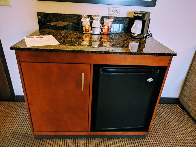 Hyatt Place Milwaukee Airport - Mini fridge, cupboard & coffee maker