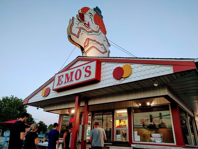 Emo's Dairy Mart, Peoria