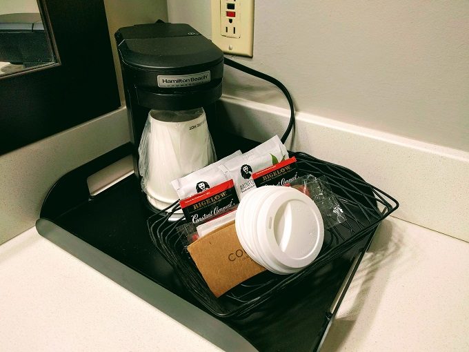 Country Inn & Suites Manteno IL - Coffee maker