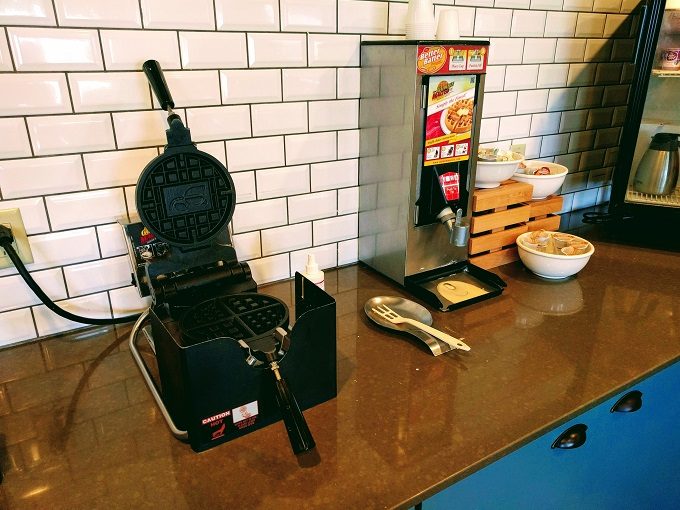 Country Inn & Suites Manteno IL breakfast - Waffle maker