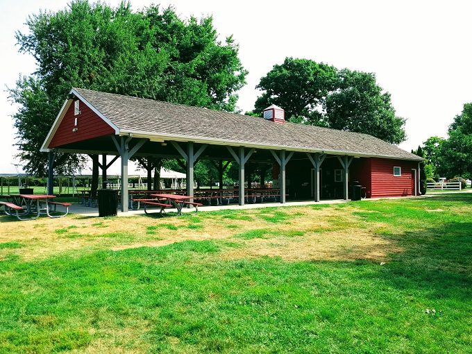 Picnic shelter, Perry Farm Park, Bradley IL