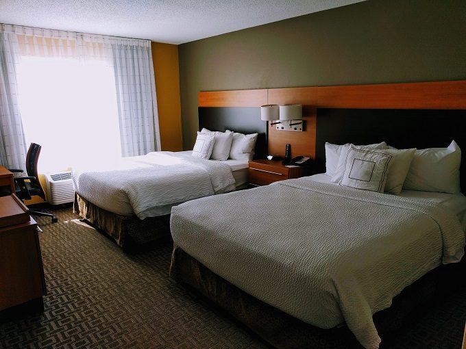 TownePlace Suites Chicago Naperville, Illinois - 2 queen beds in bedroom 2