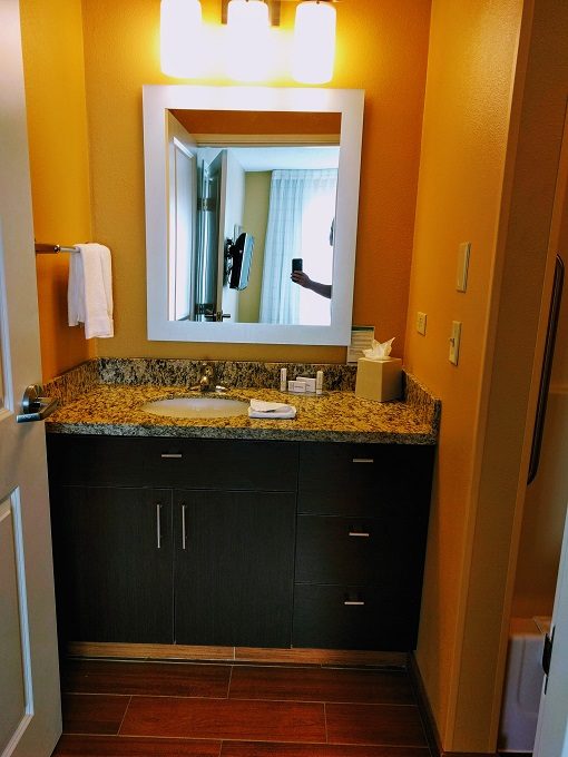 TownePlace Suites Chicago Naperville, Illinois - Bathroom 1