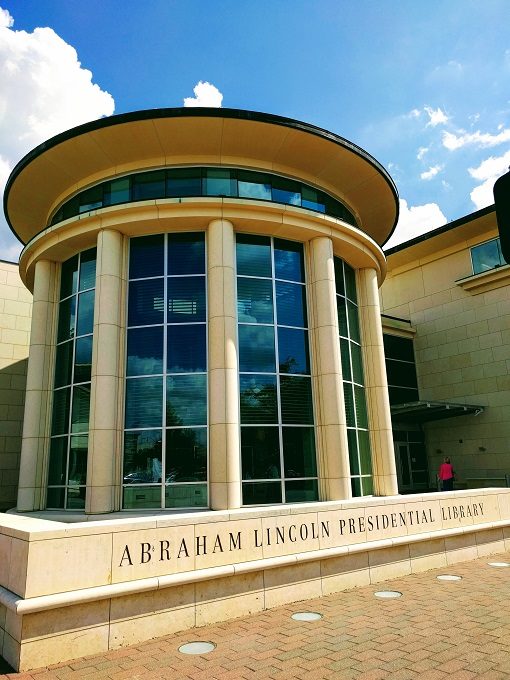 Abraham Lincoln Presidential Library exterior
