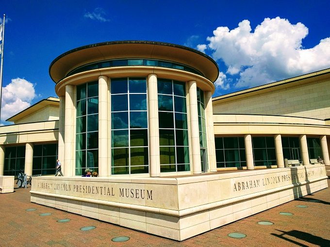 Abraham Lincoln Presidential Museum exterior