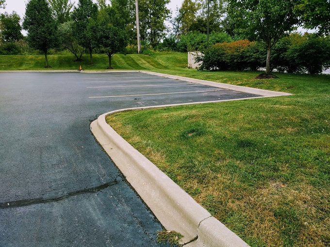 Candlewood Suites Springfield IL - Additional grassy area