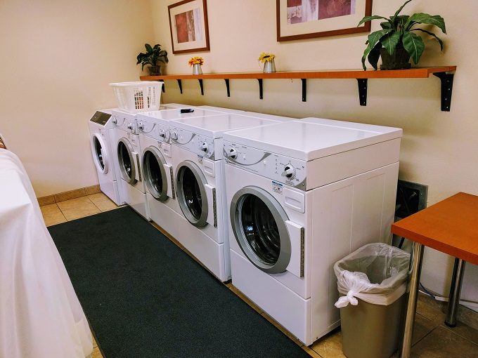 Candlewood Suites Springfield IL - Guest laundry - washing machines