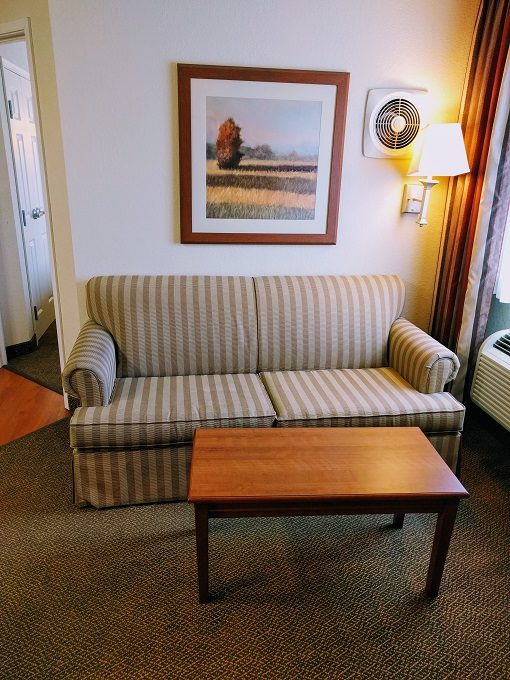 Candlewood Suites Springfield IL - Sofa bed & coffee table