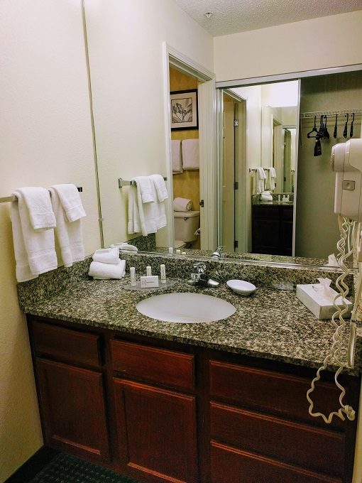 Residence Inn Oklahoma City South - Bathroom sink & vanity
