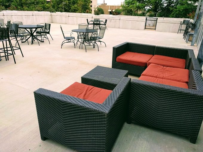 Aloft Tulsa Downtown - Outdoor seating