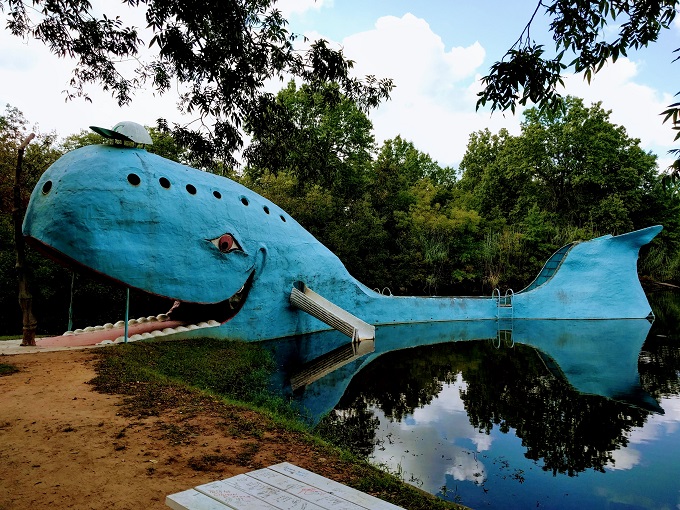 Visiting The Blue Whale Of Catoosa, Oklahoma - No Home Just Roam