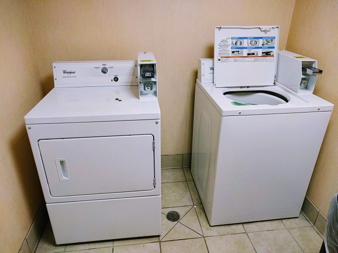 Hampton Inn Altus, Oklahoma - Washer & dryer