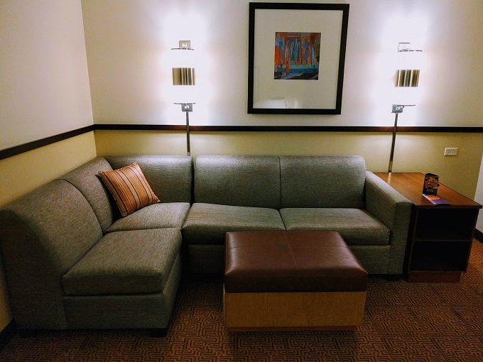 Hyatt Place Dallas Garland Richardson - Corner sleeper sofa & ottoman