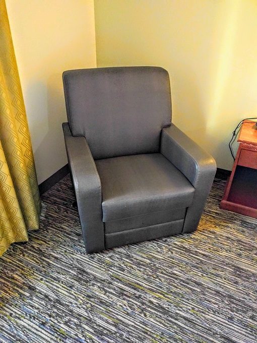 Candlewood Suites Abilene, Texas - Reclining armchair