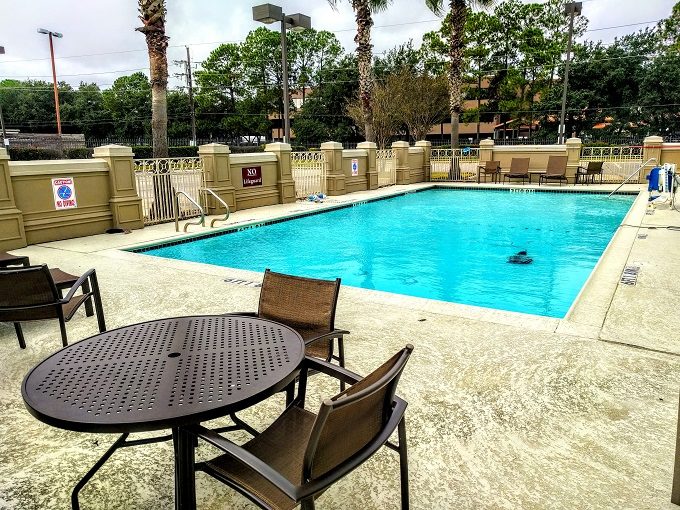Hyatt Place Houston-North, Texas - Outdoor swimming pool