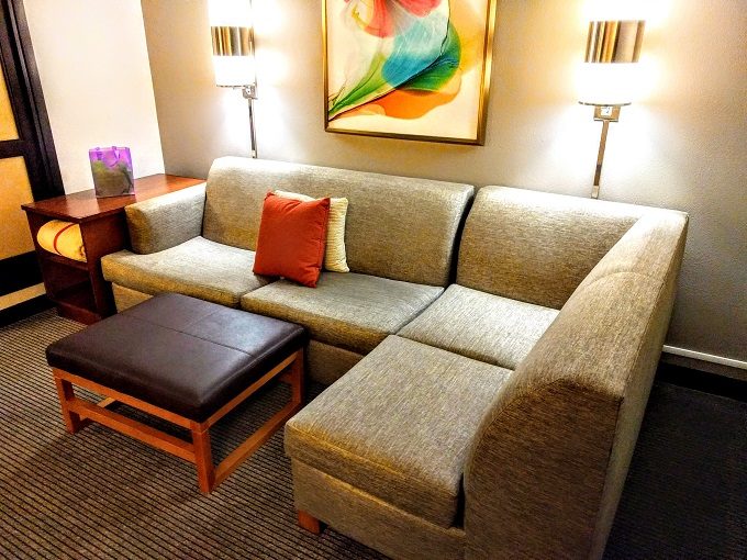 Hyatt Place Houston-North, Texas - Sleeper corner sofa