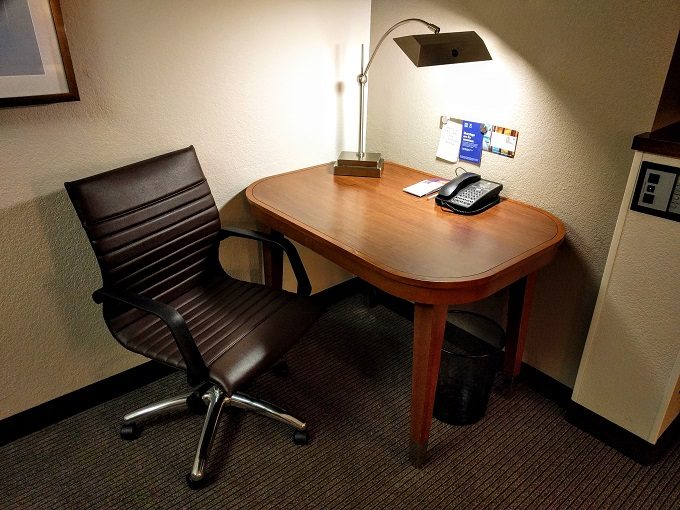 Hyatt Place El Paso Airport - Desk & office chair