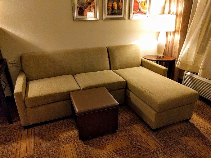 Staybridge Suites Odessa, Texas - Corner sofa with chaise longue