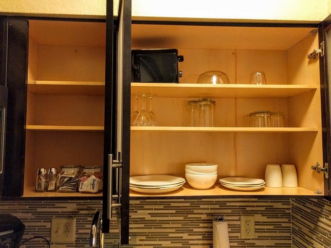 Staybridge Suites Odessa, Texas - Kitchen cupboards
