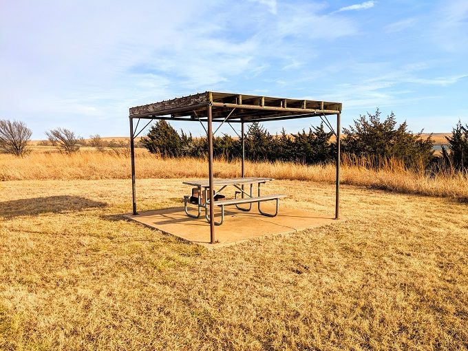 Cowley State Fishing Lake picnic area