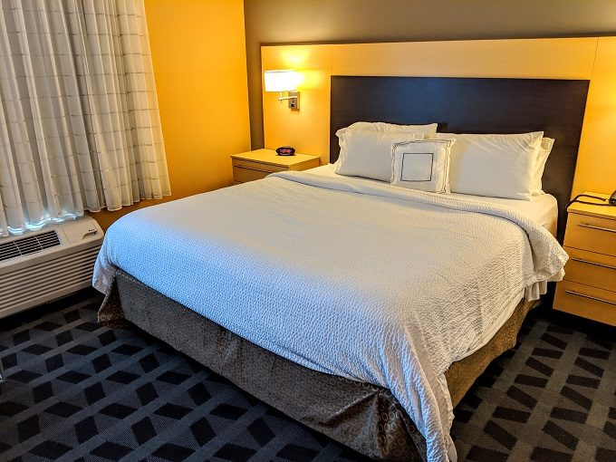 TownePlace Suites Garden City, Kansas - King bed
