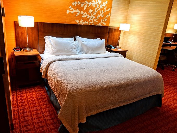 Fairfield Inn & Suites Hutchinson, Kansas - King bed