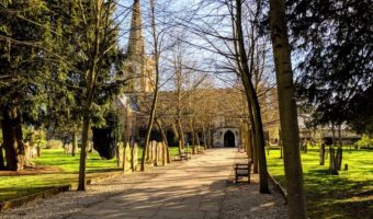 Holy Trinity Church grounds, Stratford-Upon-Avon