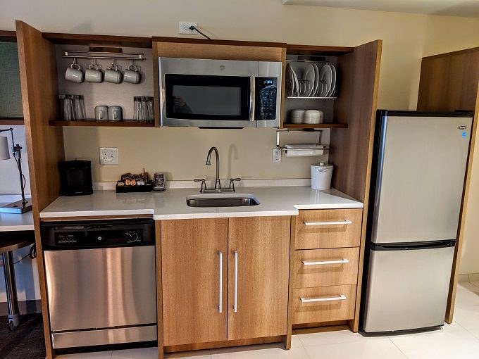 Home2 Suites Chantilly Dulles Airport - Kitchen